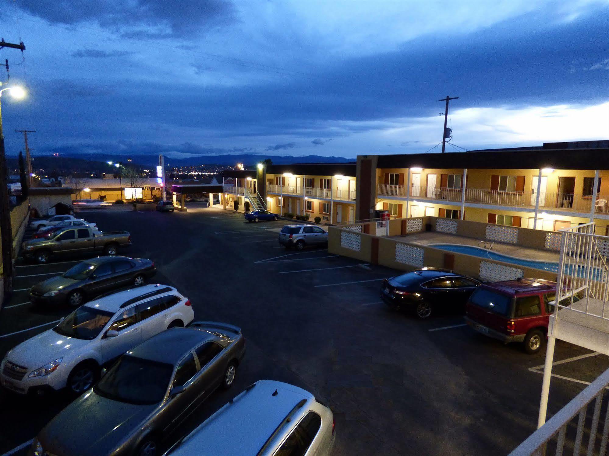 Economy Inn & Suites St. George Luaran gambar